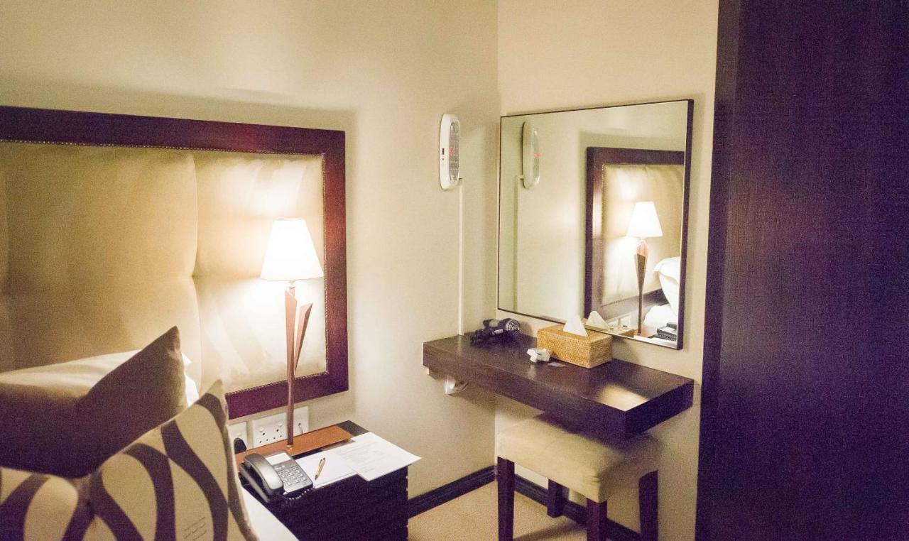 The Blades Hotel Pretoria Ngoại thất bức ảnh